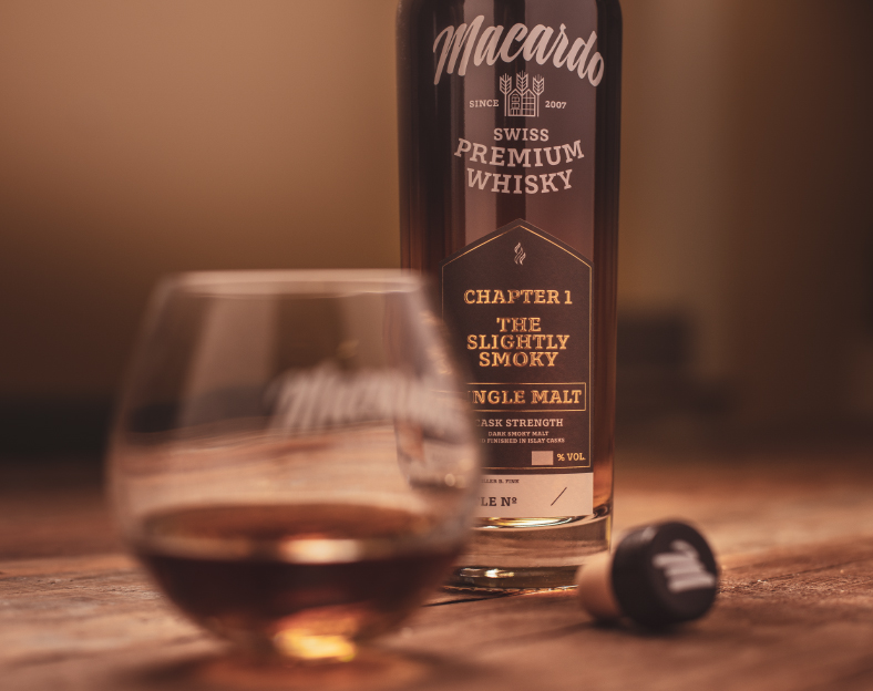 Macardo Single Malt Slightly Smoky